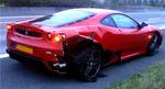 Ferrari-su-sprogusia-padanga.jpg