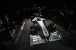 2010-Mercedes-GP-W01-foto-11.jpg