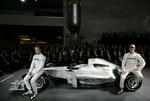 2010-Mercedes-GP-W01-foto-7.jpg