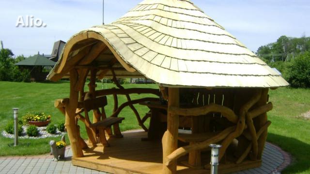 Pavėsinės. Malkinės. Verandos. Lieptai. Terasos.