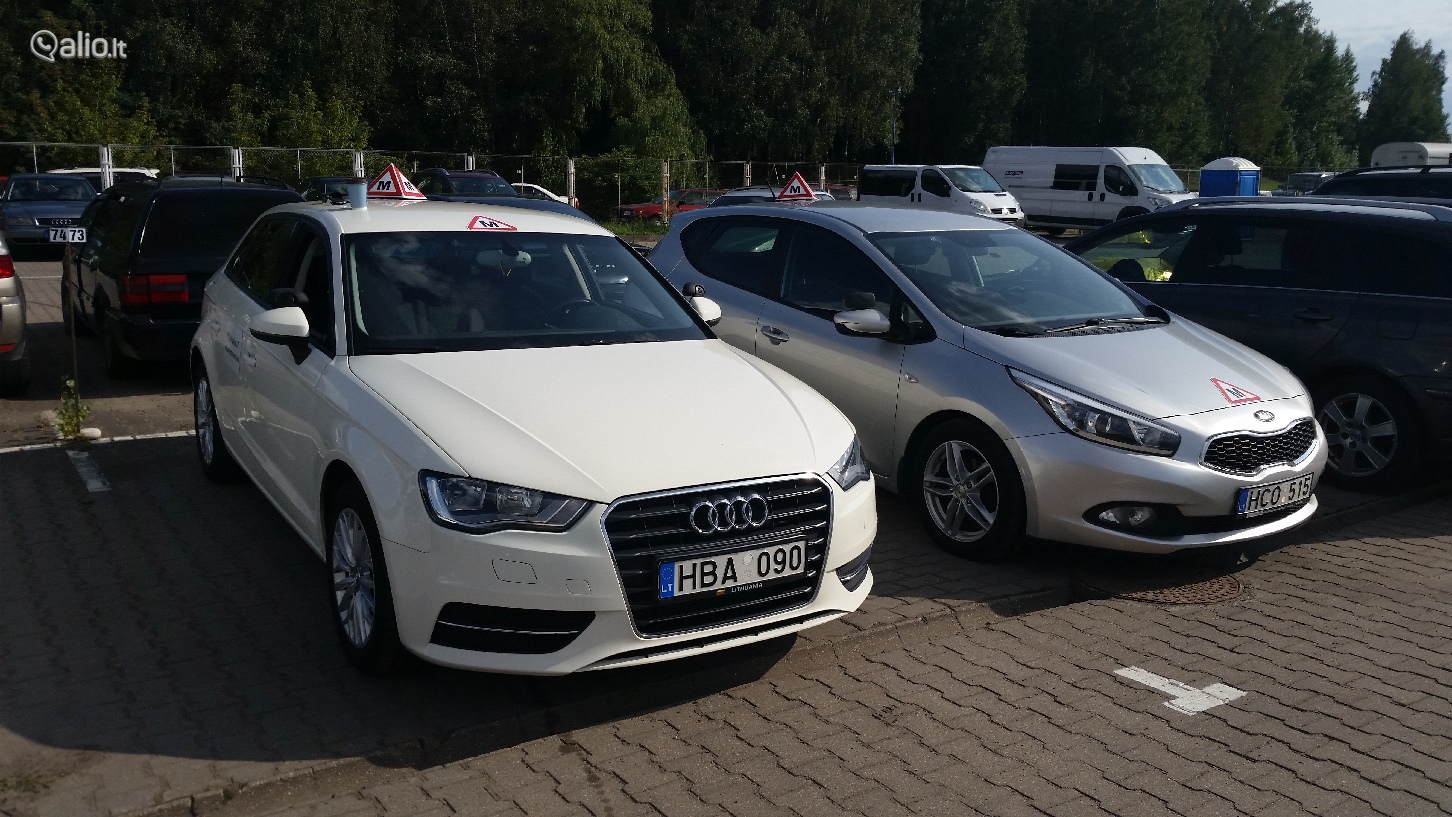 Papildomos vairavimo pamokos vairavimas Instruktorius