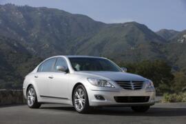 NAUJOS ORIGINALIOS IR NEORIGINALIOS HYUNDAI GENESIS sedan 2009- DALYS