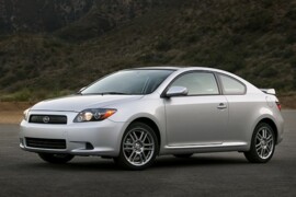 NAUJOS ORIGINALIOS TOYOTA SCION TC  2004- DALYS