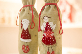 Kalėdinė butelio dekoracija-maišelis