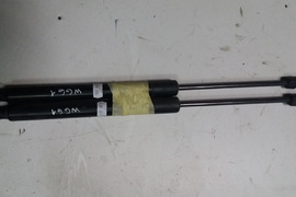 Volkswagen Gof 6 glinio dangčio cilindriukai / amortizatoriai