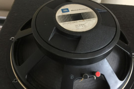Jbl  Kolonėlės, garsiakalbiai