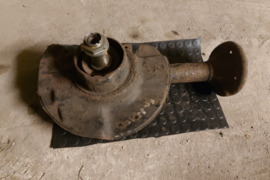 BMW E32 Priekinė kairioji amortizatoriaus atrama, stebulė su apsauga