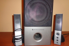 SUBUFERIS,KOLONELES KOMPJUTERIUI  Kita