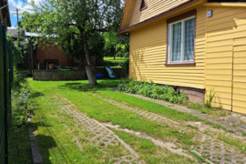 Sodo namas ir pirtis, Skersinės soduose, Vilnius