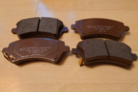 2001-2008 Toyota Corolla stabdžių kaladėlės Naujos