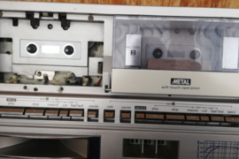 Sharp 777  Magnetolos