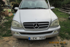 Mercedes-Benz ML 400