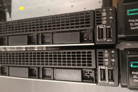 2 SERVERIAI ,HP,, DL360,PROLANT,G10,SU DEFEKTAIS