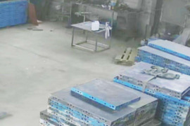 Statybinių klojinių valymas ir rūšiavimas