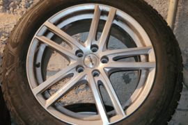 Parduodami Volvo XC 60 lieti diskai