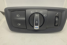 BMW X1, X2, taip pat 1' serijos ir 2' serijos šviesos jungtukas OE: 6847524
