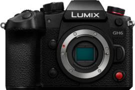 Panasonic Lumix GH6 veidrodinė kamera