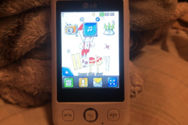 LG T300