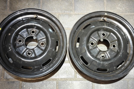 Nissan , Plieniniai štampuoti, R-13