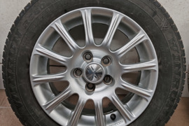 Fondmetal , Lieti ratlankiai, R-14