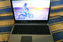 Dell SSD / i5 / Radeon HD Graphics – SSD / 8gb RAM