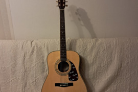 Gitara akustine