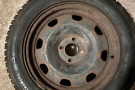 205/55/R16 žieminės padangos su raktlankiais