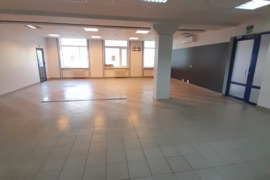 Klaipėdos centre Naujoji Uosto g, išnuomojamos 100 kv.m. ir 133 kv.m. ploto patalpos 1 aukšte