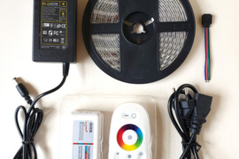 Led juosta RGBW su valdymu atspari vandeniui 5m