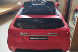 Parduodu vaikišką elektrinį automobilį