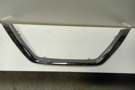 Nissan priekinio bamperio chromuota apdaila