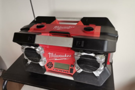 Statybine radija Milwaukee,AUX,USB Power