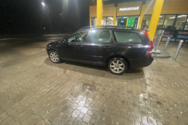 Perku vusų markių automobilius