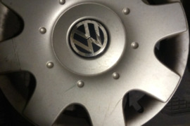 Volkswagen , Ratų gaubtai, R-16
