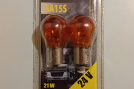Automobilio lemputės Bottari;  oranžinės, 24 V, 21 W; 2 vnt. Neišpakuotos, naujos.