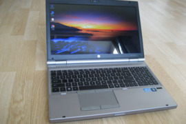 Greitas HP 8560p su nauja baterija ir i7 8x3.50GHz