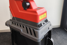 Šakų smulkintuvo nuoma DEDRA 2800W 45 mm