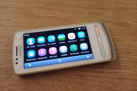 Nokia N700