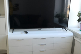 Balta tvirta TV komoda staliukas konsole