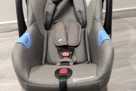 Parduodamas vėžimas Kinderkraft B-TOUR STROLLERS (0-15 kg) bei Kinderkraft mašinos kėdutę MINK (0-13