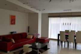 Natūralios odos svetainės sofa