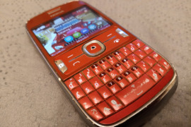 GERAS NOKIA 302,KALBOS , WI-FI,BE,DEFEKTU