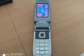 GERAS NOKIA 2760 , ATLENKIAMAS, KALBOS