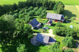 Parduodamas rąstinis namas Pasvalio r. Mitrišiūnų k.,