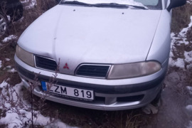 Nemokumo administratorius parduoda transporto priemonę MITSUBISHI CARISMA