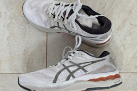 43.5 d Asics Nimbus 23 nauji kedai