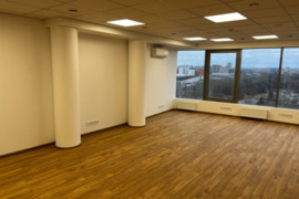 PARDUODAMOS 89.47 m2 KOMERCINĖS PATALPOS VERSLO CENTRE 