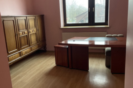 Patalpos Tauragės r. sav., Tauragė, Bažnyčių g.