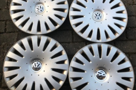 Volkswagen , Ratų gaubtai, R-16