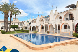 Namas su bendru baseinu, Alicante provincijoje, Torrevieja mieste, El Chaparral rajone. 3 kambariai 